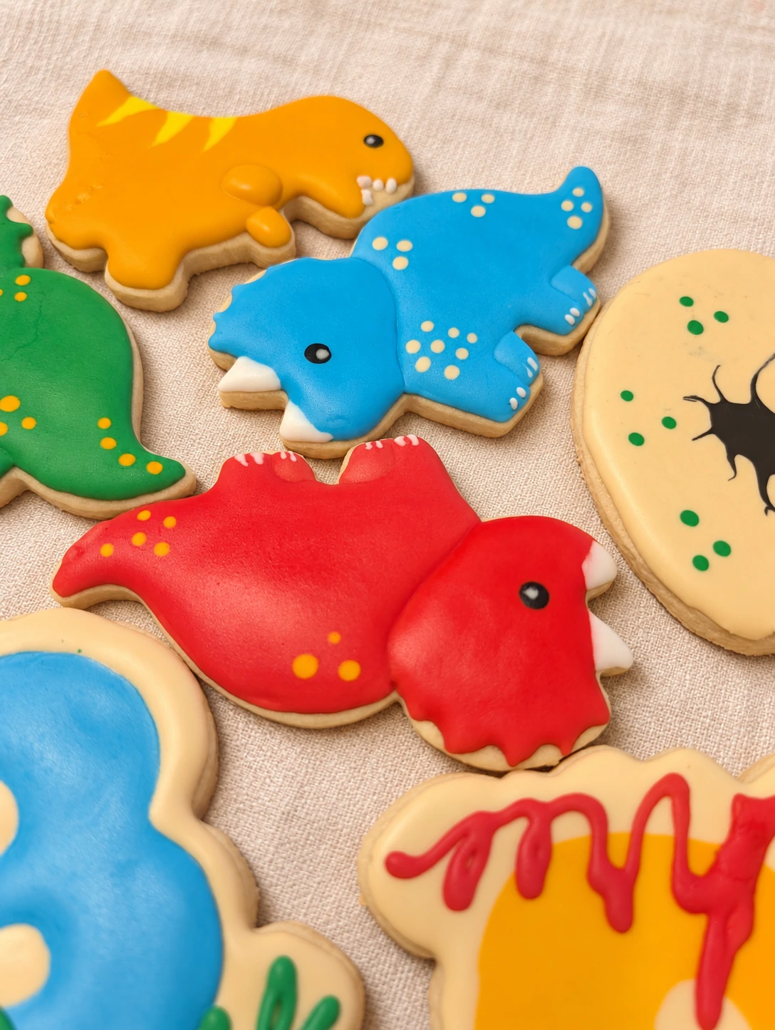 Colorful dinosaur custom cookies